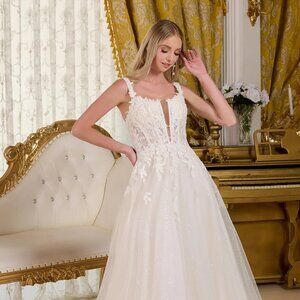 NF New Sleeveless A-Line Wedding Gown w/ Illusion V-Neck & Boned Bodice GL3662